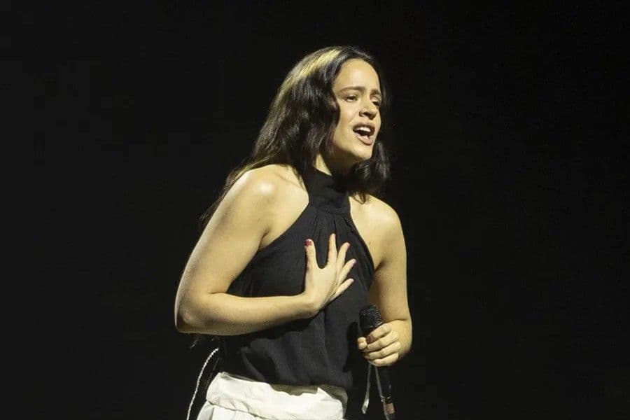 Aitana solicita la participación de Rosalía en la final del Mundial