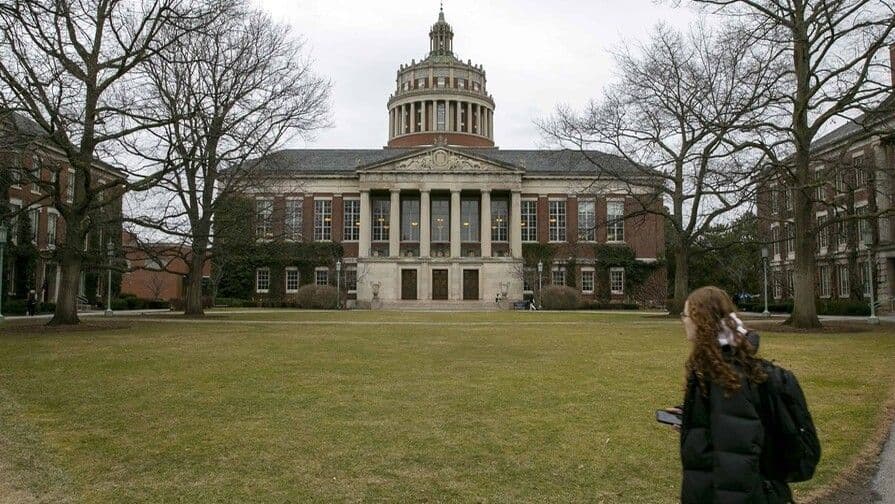 Florida prohíbe la matrícula de indocumentados en colegios estatales