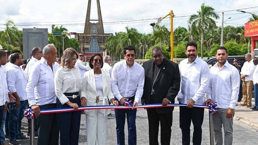 Remozamiento del entorno de la Basílica de Higüey por el Ministerio de Turismo