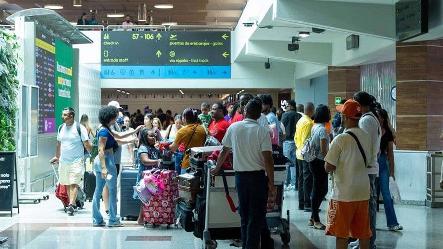 Cancelación de vuelos en República Dominicana por tormenta tropical en EE.UU.