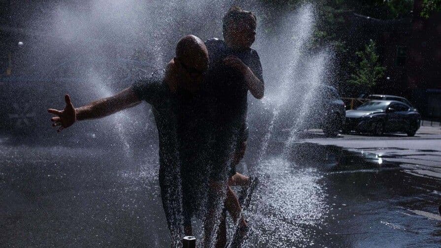 Ola de calor y tormentas afectan festejos del 4 de julio en EE.UU.