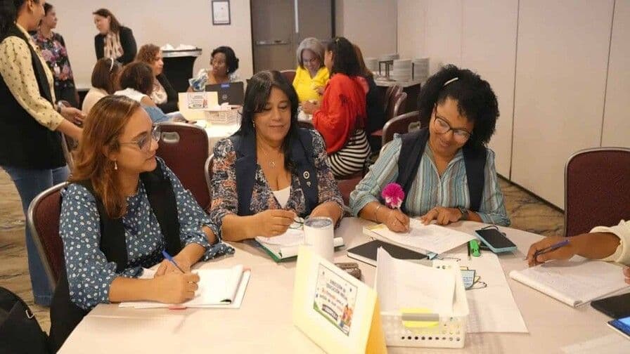 Ministerio de Educación capacitará a docentes para el año escolar 2026-2027