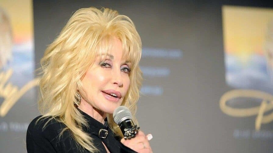 Fallece Dolly Parton, icono de la música y la filantropía