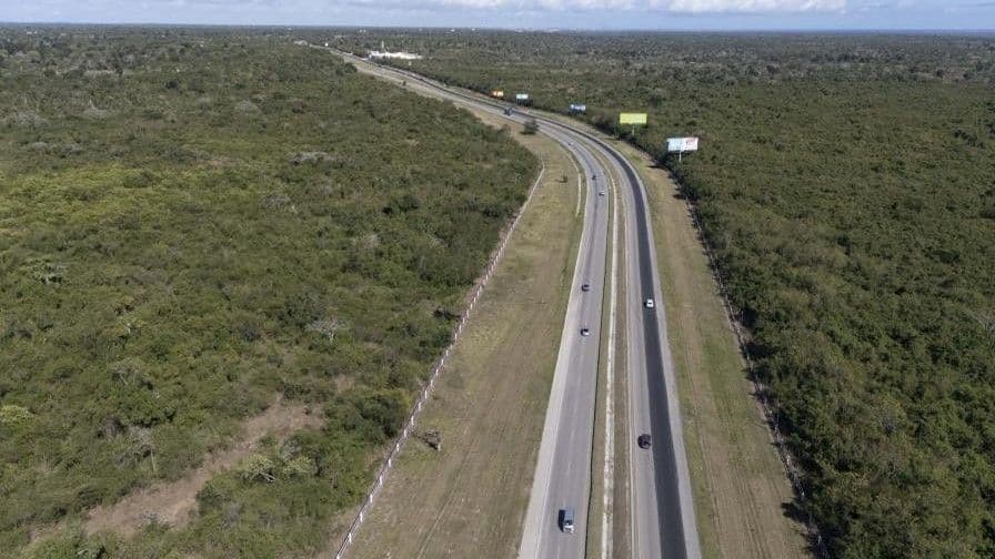 Proyecto vial busca conectar Punta Cana y Montecristi sin semáforos