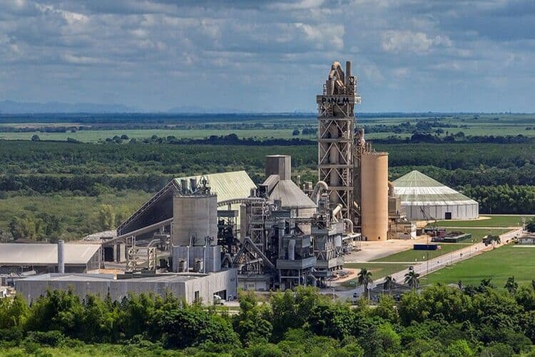 Cemento Panam expande operaciones con compra de planta en El Salvador