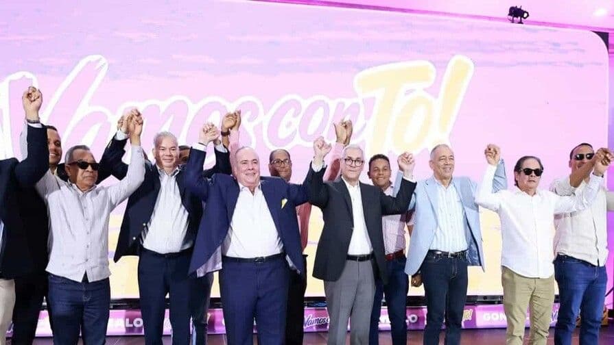 Charlie Mariotti apoya a Gonzalo Castillo en el PLD