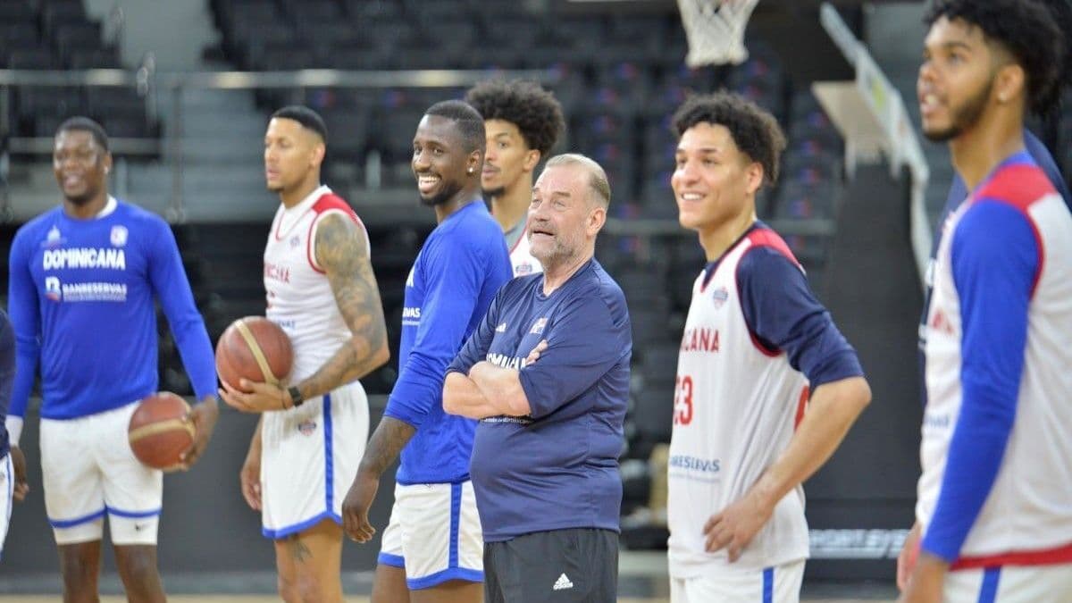 Ché García lidera entrenamientos de la selección dominicana de baloncesto