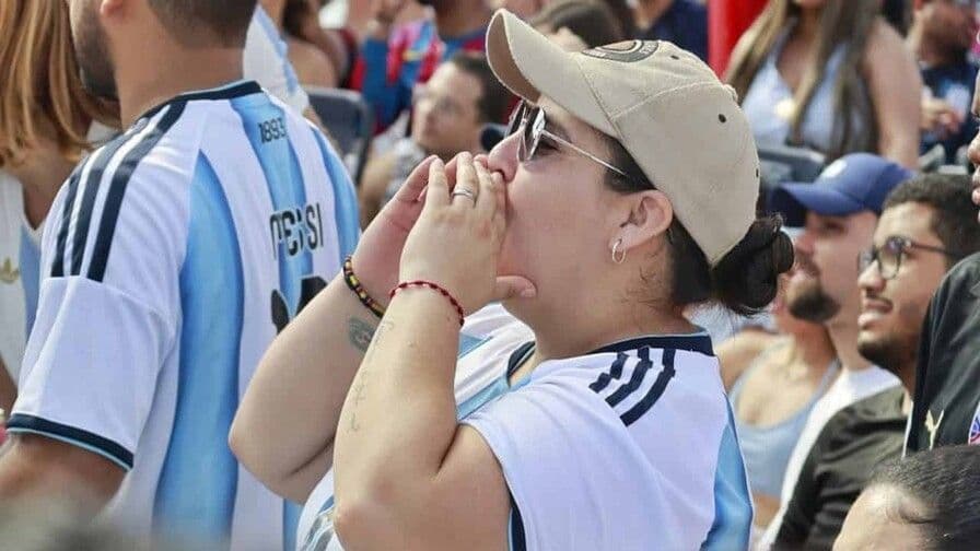 Cientos disfrutan la final del Mundial en el Malecón Deportivo
