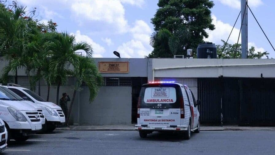 Familiares exigen justicia por joven asesinado en Santo Domingo Norte