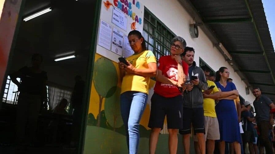 Confusión en elecciones de Brasil por prórroga de votación