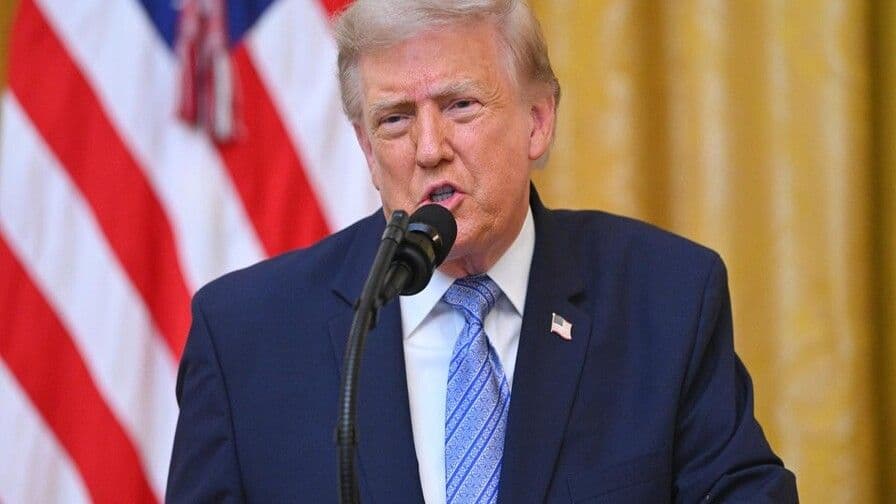 Trump firma orden ejecutiva que modifica sanciones contra Rusia