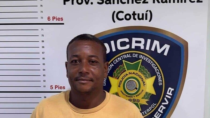 Hombre se entrega tras asesinato de expareja en Yamasá