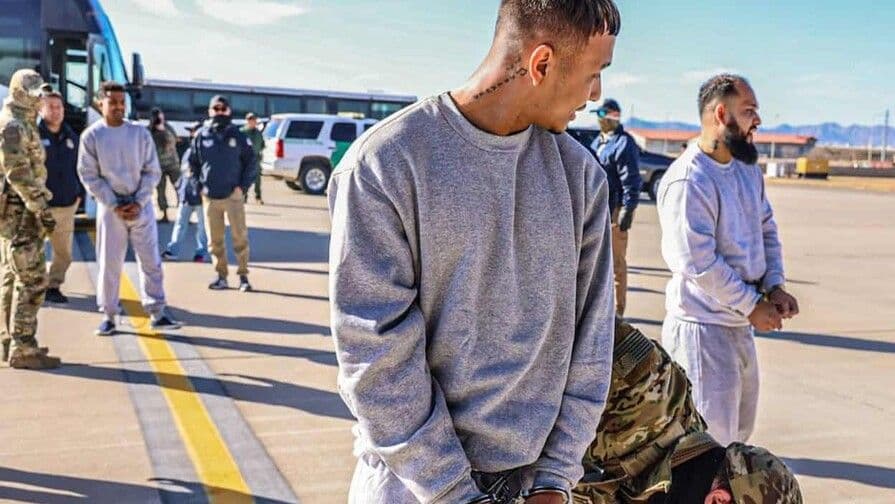 Tribunal Supremo de EE.UU. autoriza deportaciones bajo política de Trump