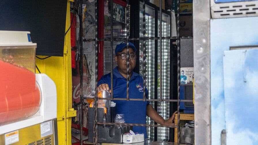 Aumento de la delincuencia en Gran Santo Domingo impulsa medidas de seguridad en negocios