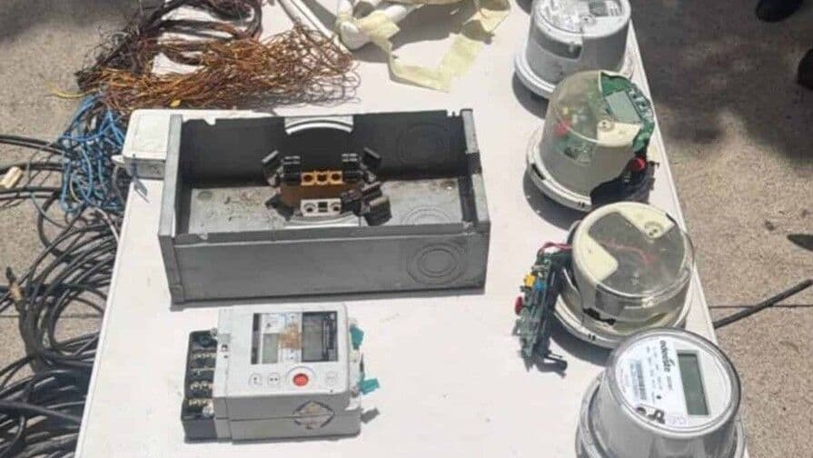 Imponen prisión preventiva por robo de medidores eléctricos en Edeeste y Edesur