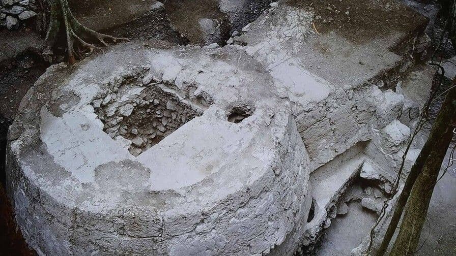 Descubren estructura ritual maya de 2,000 años en Guatemala