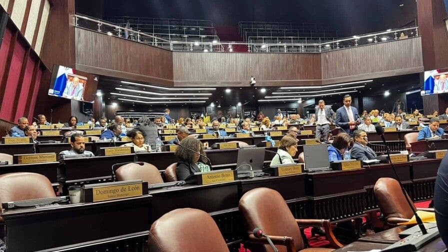 Diputados aprueban cambios al Código Penal en primera lectura