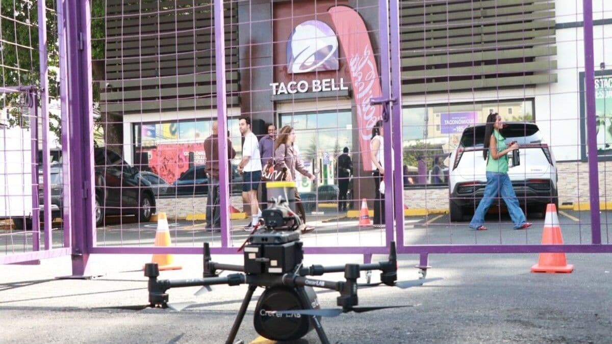 Prueban entrega de comida con drones en Santo Domingo