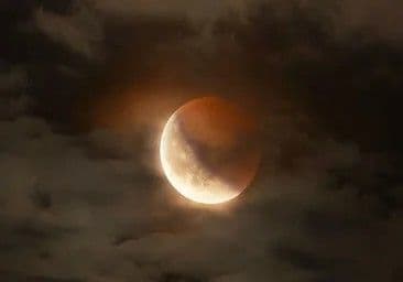 Diferencias entre eclipses lunares parciales y totales