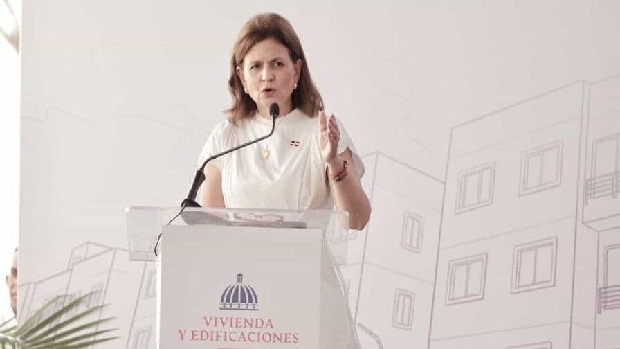 Gobierno entrega 836 apartamentos y una escuela en Ciudad Juan Bosch