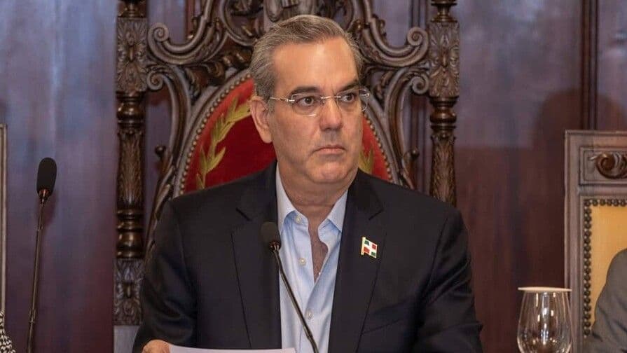 Abinader enfrentará decisiones clave en el sistema financiero y judicial