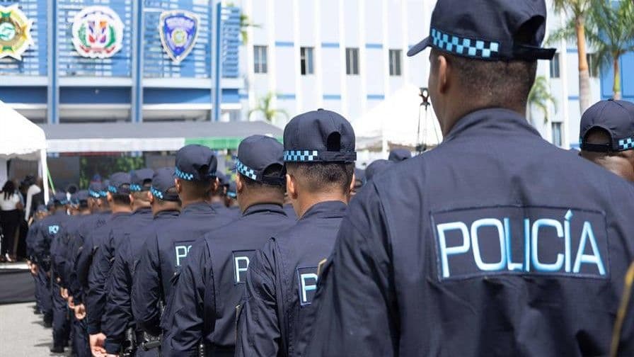 Policía Nacional busca armas robadas a agentes en Santiago