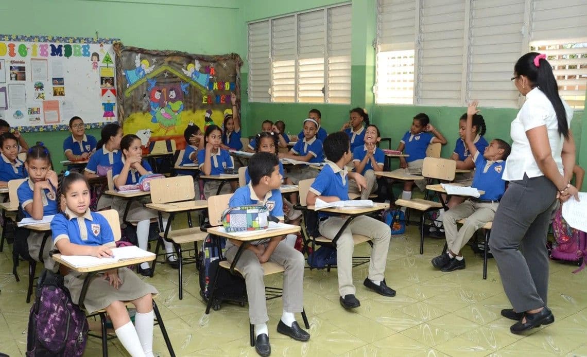 Educación duplicará psicólogos y orientadores en escuelas públicas