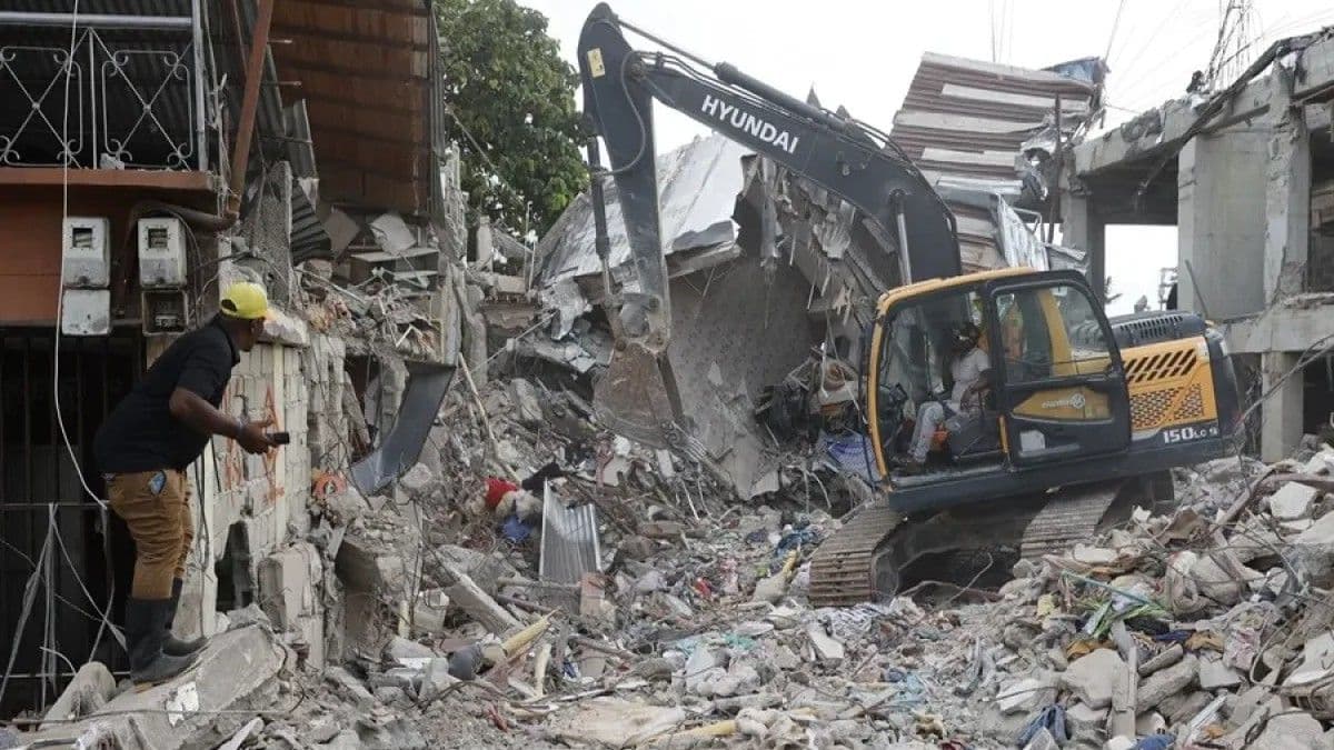 Colombia actualiza a 321 el número de fallecidos por terremoto de agosto