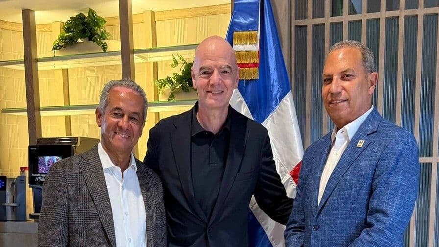 Gianni Infantino visita República Dominicana para fortalecer colaboración en el fútbol