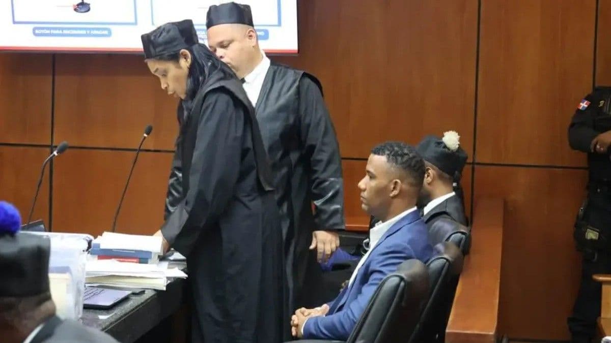 Exfiscal del caso SeNaSa enfrentará juicio por soborno tras cambio de medida cautelar