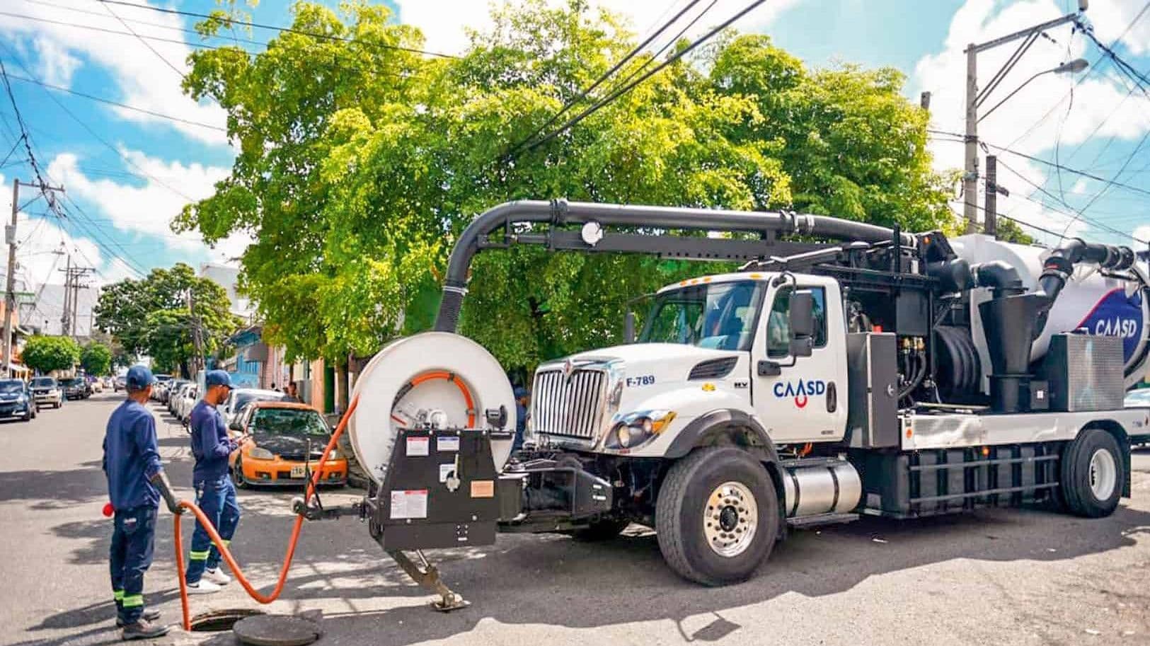 La CAASD duplica reparaciones de averías con el Plan de Zona