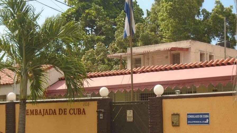 Gobierno dominicano ordena salida de diplomáticos cubanos