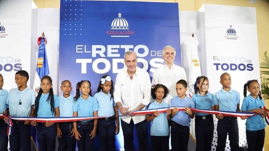 Gobierno inaugura seis centros educativos en Santo Domingo