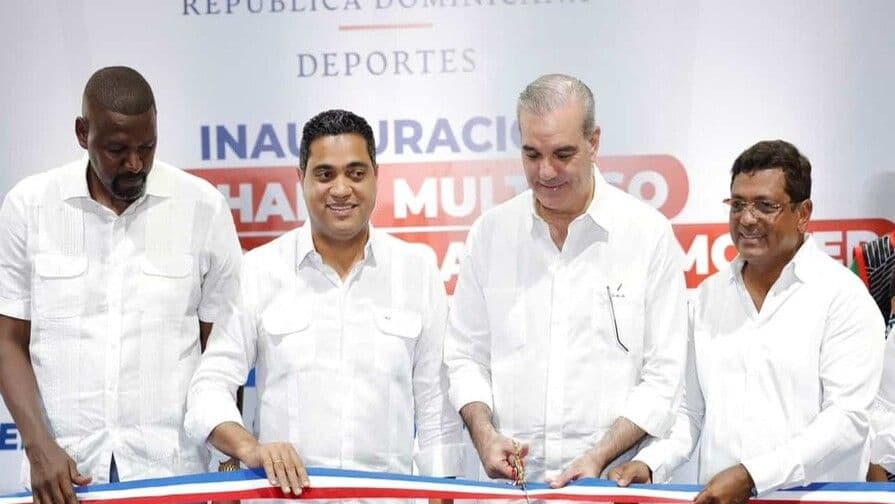 Gobierno inaugura techado multiuso en Los Alcarrizos