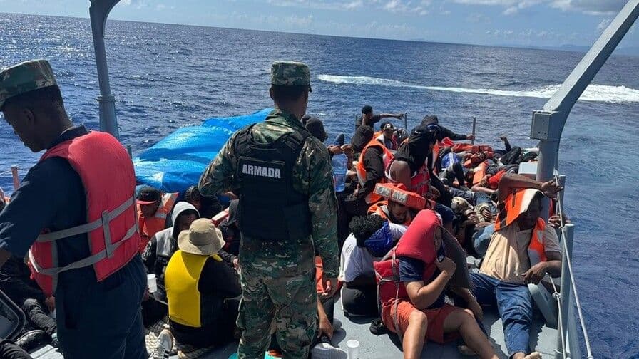 Migración en Puerto Rico: dominicanos arriesgan la vida mientras boricuas emigran