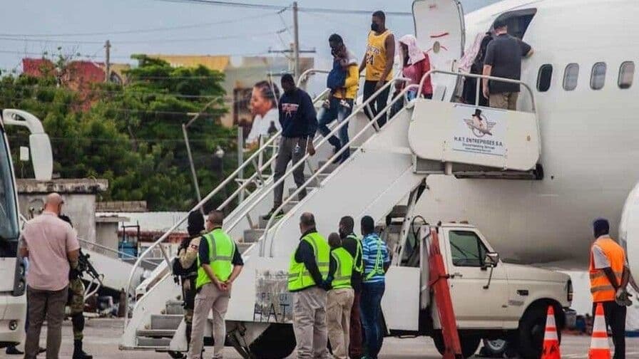 Aumentan deportaciones de haitianos desde EE. UU. a Cabo Haitiano