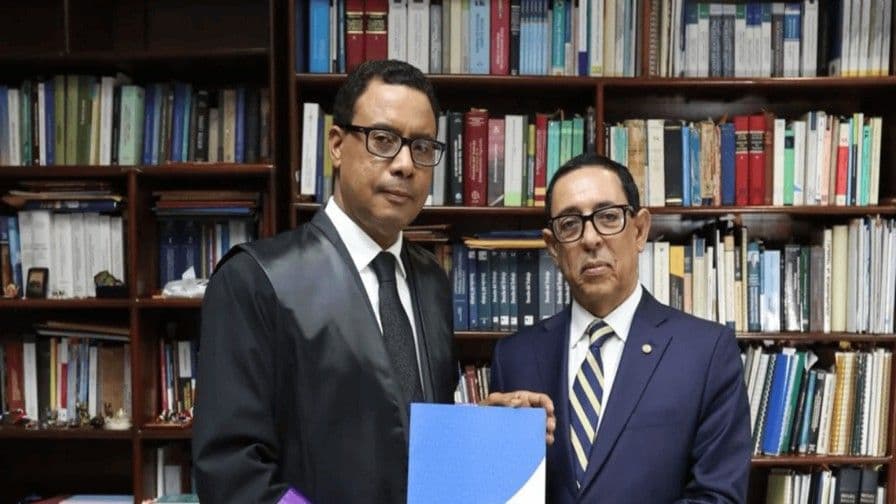 Herrera Carbuccia destaca contribuciones de Namphi Rodríguez en la Suprema Corte