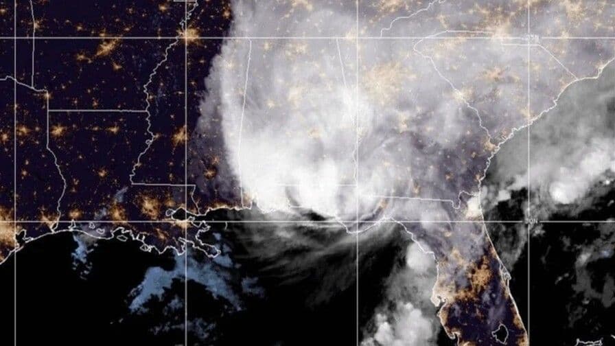 Huracán Isaías impacta la costa noroeste de Florida