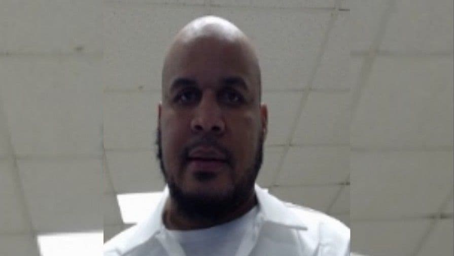 ICE deporta a dominicano Luis Campusano por antecedentes penales