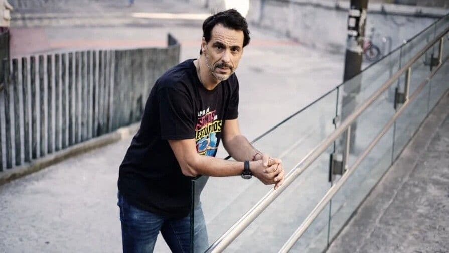 Igor Yebra comparte su experiencia con la esclerosis múltiple en su autobiografía