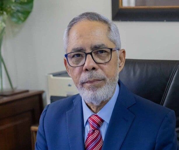 Pedro Silverio analiza la economía dominicana en su nuevo libro