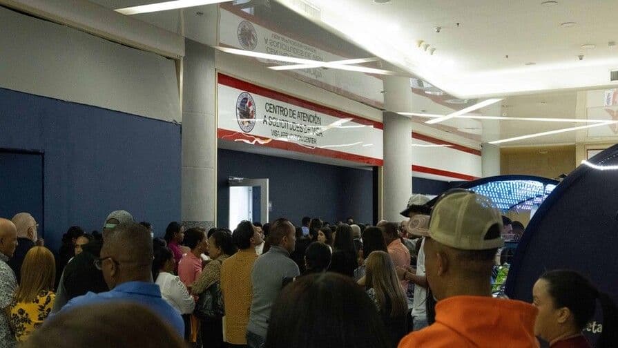 Suspensión de entrevistas para visas de inmigrante afecta a dominicanos