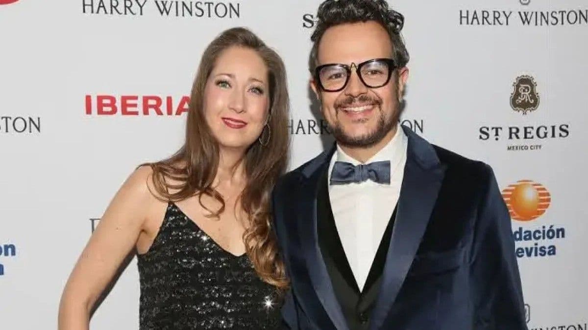 Aleks Syntek anuncia separación de Karen Coronado