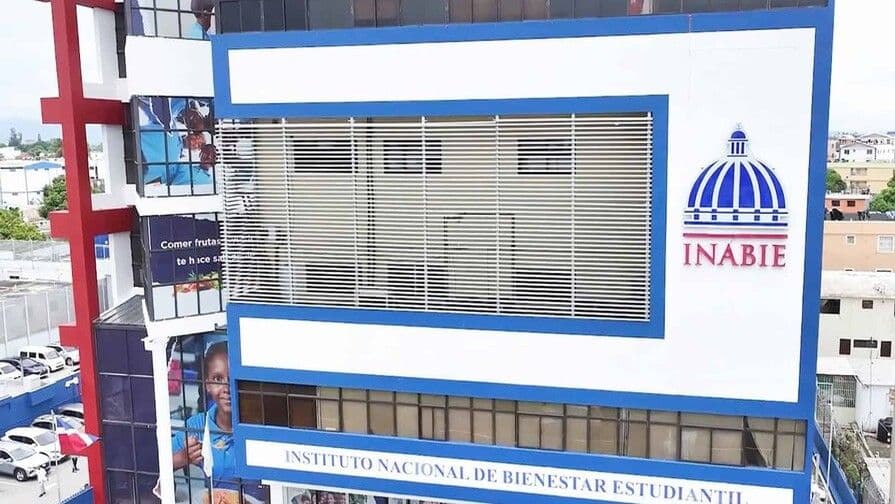 Inabie abre consulta pública para compra de utilería escolar