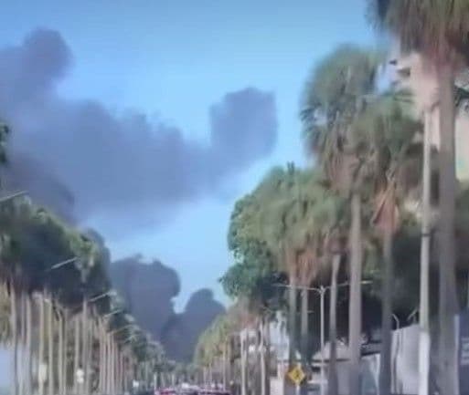 Incendio en la avenida George Washington tras accidente de camión tanquero