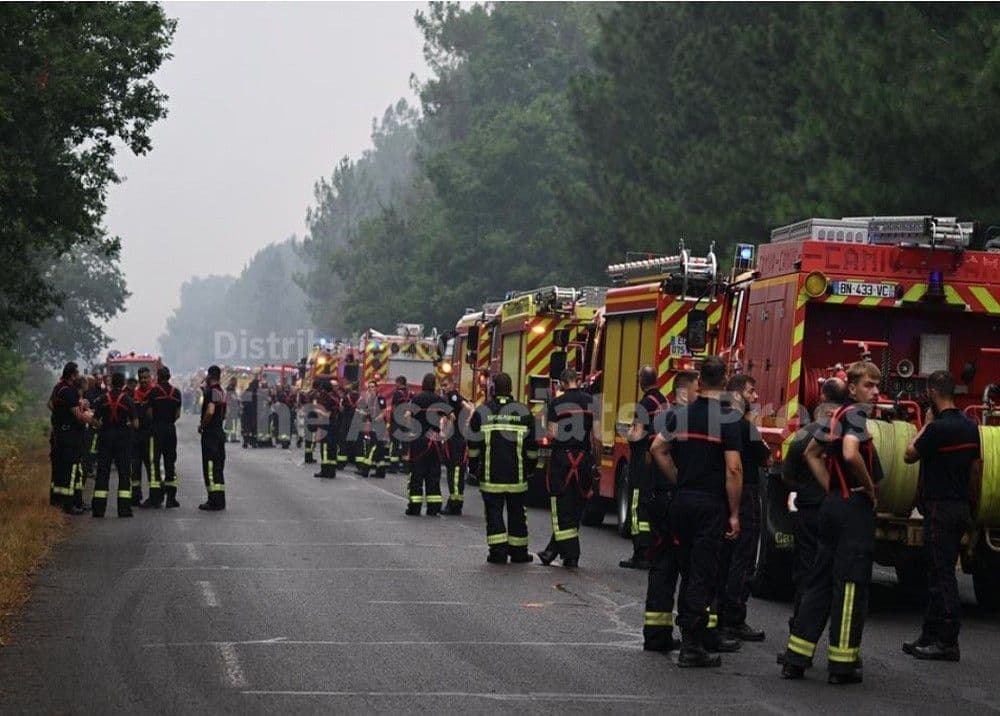Incendios forestales obligan a evacuaciones masivas en Francia y España