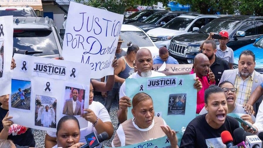 Investigan a más policías por muerte de Darlin Mercado