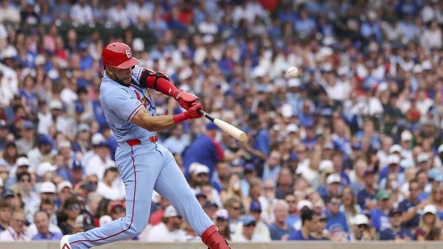 Joshua Báez enfrenta desafíos tras su debut en la MLB