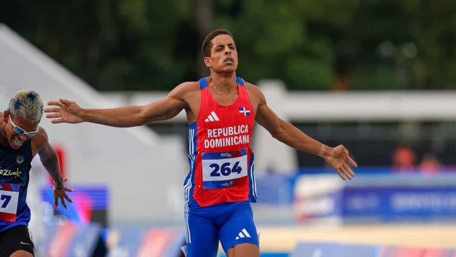 Ferdy Agramonte conquista el oro en 800 metros en Juegos Centroamericanos
