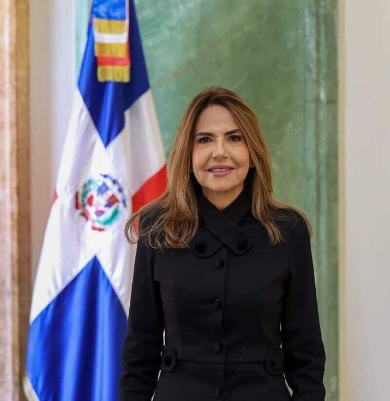 Jueza del TSE critica reglamento de la JCE sobre encuestas